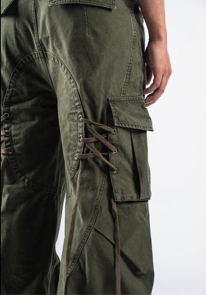 jolie laide　Mardi cargo trousers　teddy Tall Ofcl Extreme Oversized Cargo Trouser | boohoo