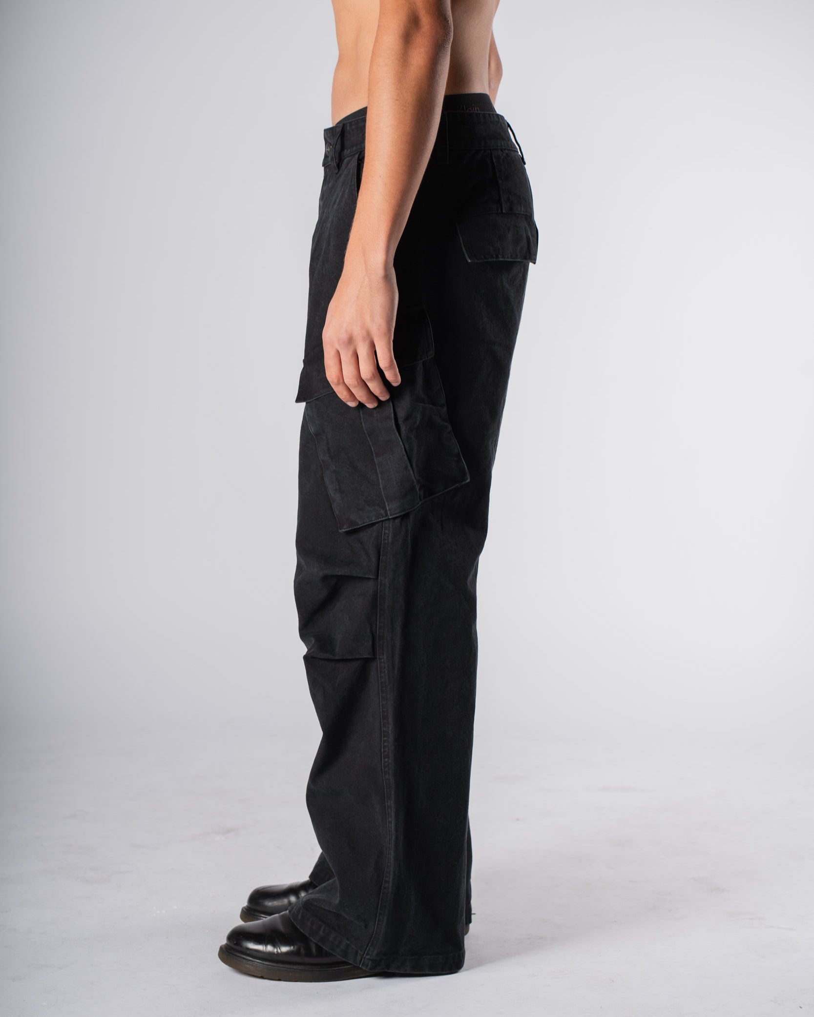 Canvas Cargos