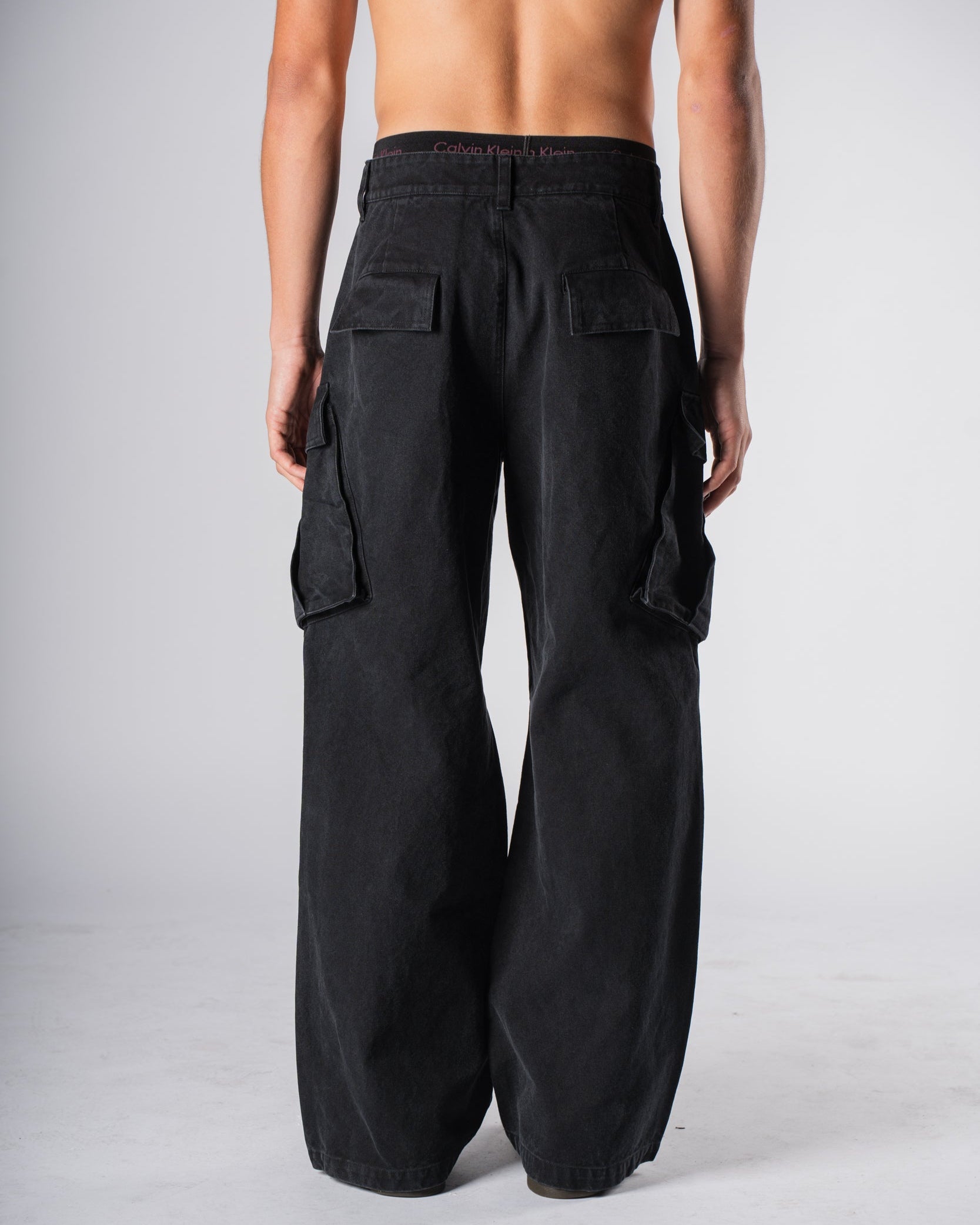 Canvas Cargos
