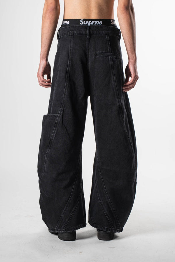 P009 Twisted Jeans